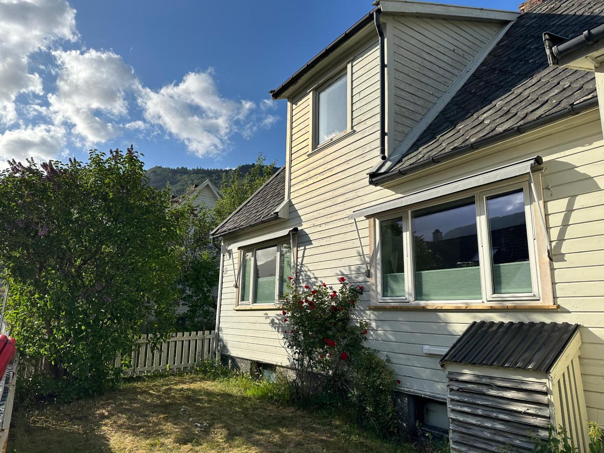 Huset Pa Plassen Sogndal Exterior foto